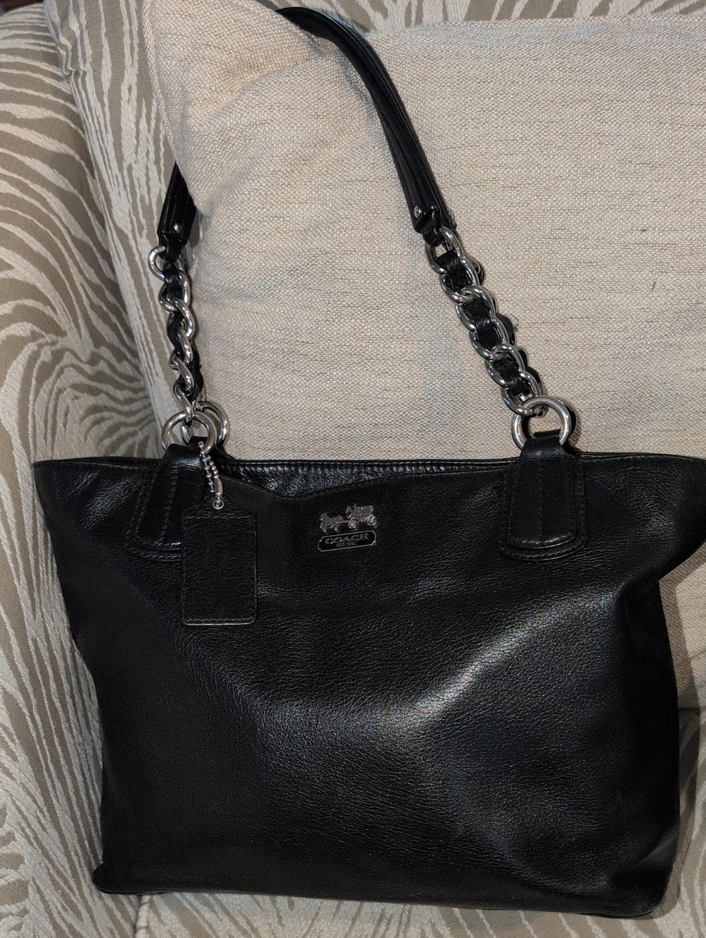 Coach Madison Leather Chain East West - Retired - # F1275-20466